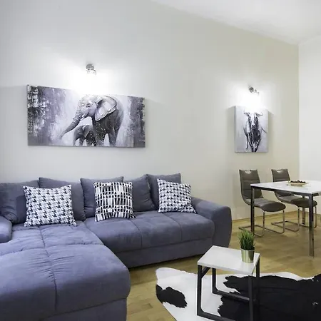 Apartment Rumunska Close To Ip Pavlova